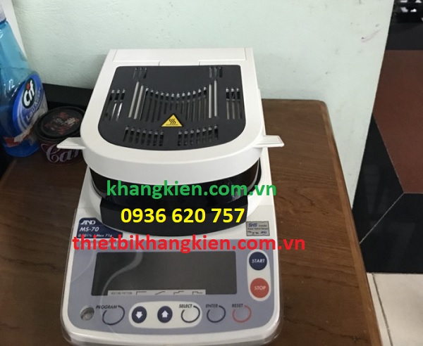Cân sấy ẩm MS70-maydothinghiem.com.vn.jpg Cân sấy ẩm MS70-maydothinghiem.com.vn.jpg
